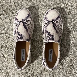 Steven Madden Gills-C Snakeskin Slip On Shoe